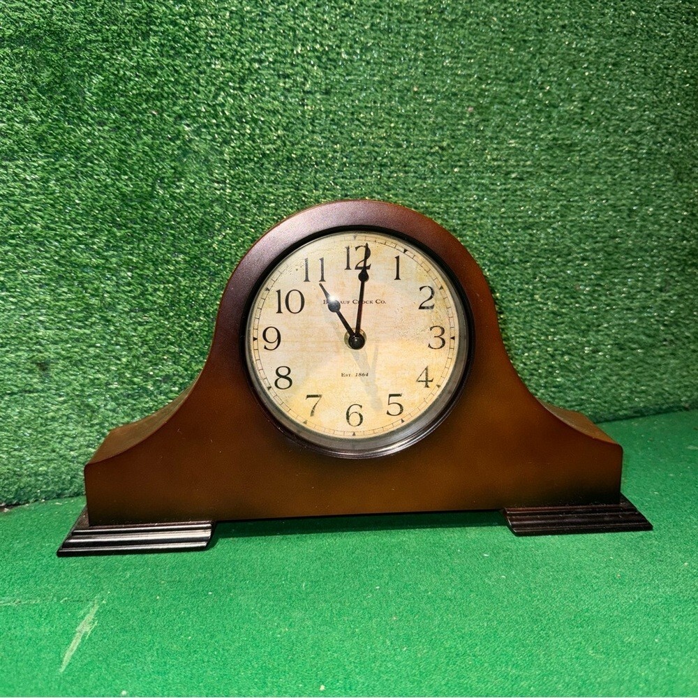 Quartz‎ Baldauf Clock Co. mantel clock